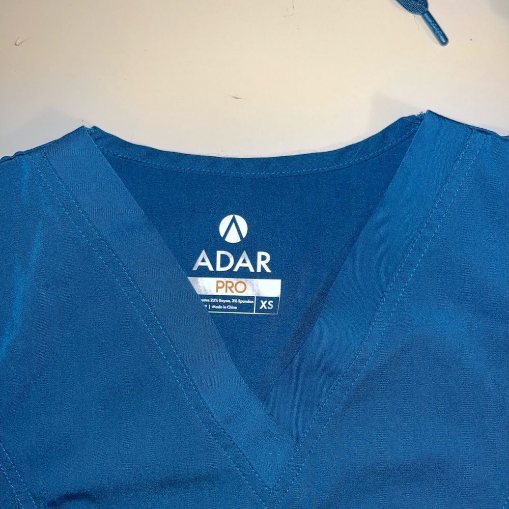 Adar Pro Scrub Set - Picture 3 of 5